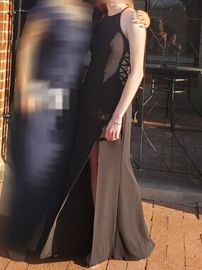 B Smart Black Halter Neck Formal Gown Size 0 / XS Excellent Condition [10179]